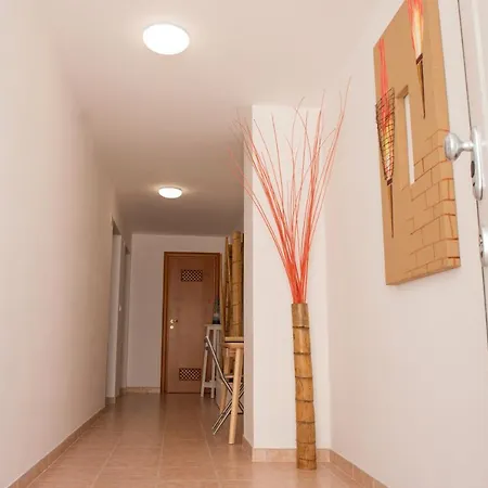 Al Faro Holiday home