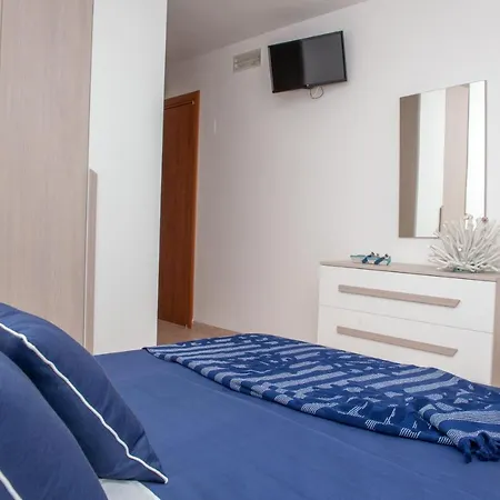 Al Faro Holiday home Vieste